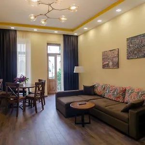  Апартаменты Home@97 On Aghmashenebeli Avenue Грузия